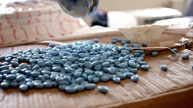 Die „Wunder-Pille": Viagra wird 20 (Quelle: Michel Krakowski/imago)