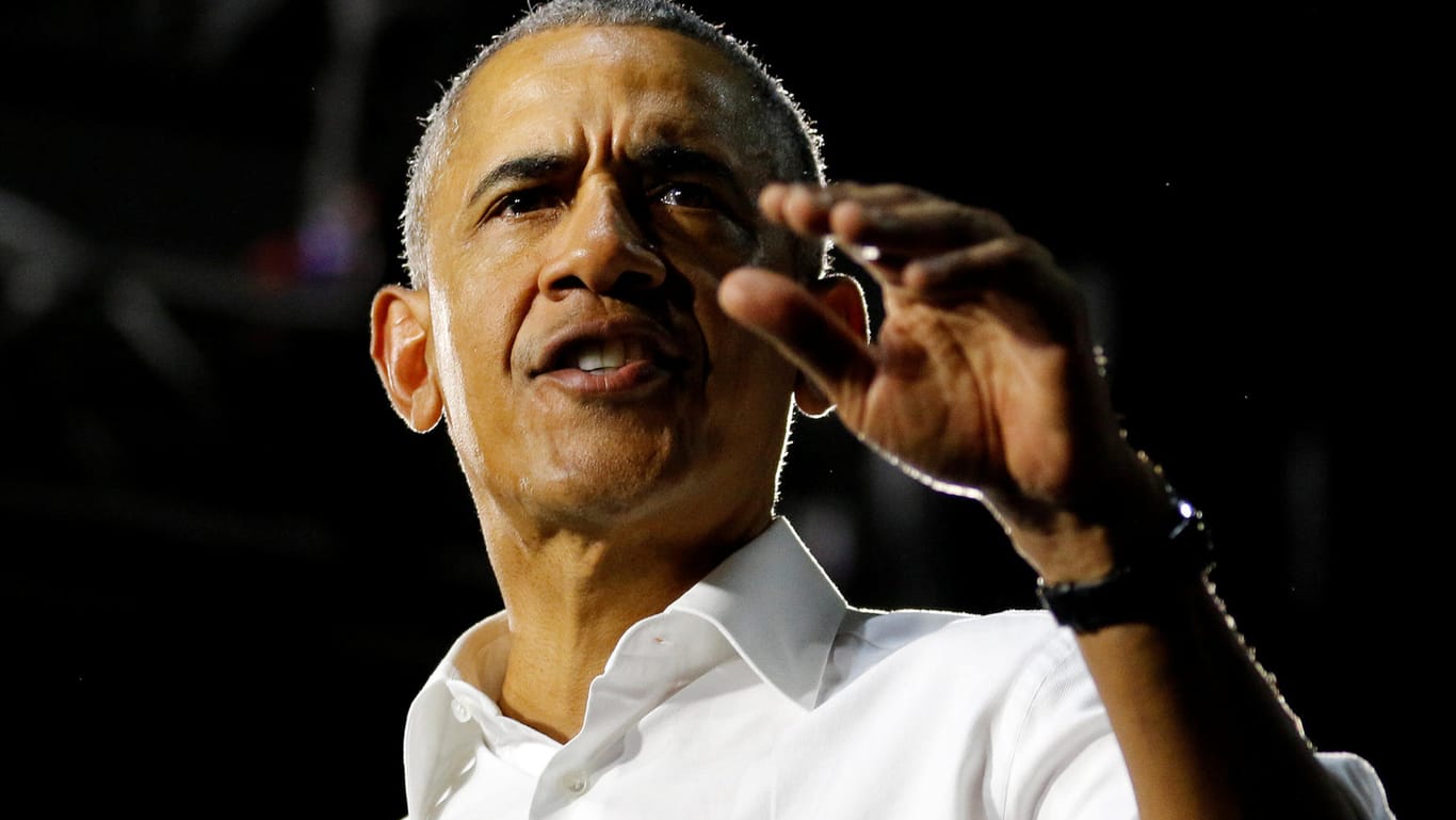Der ehemalige US-Präsident Barack Obama spricht bei einer Wahlkampfveranstaltung der Demokraten: Obama wirft Trump beim Thema Einwanderung eine "politische Show" vor.