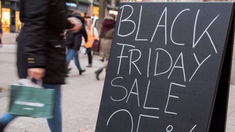 Der Black Friday 2018 steht kurz bevor: Am 23. November können Kunden online wieder günstige Angebote shoppen.