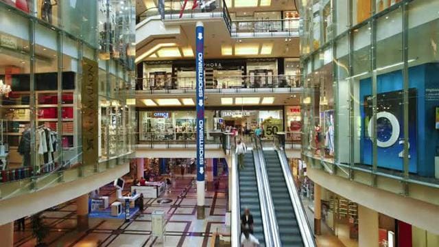 Schnäppchenwochenende zum Black Friday (Quelle: dpa)