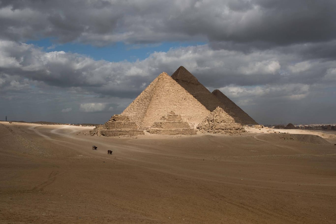 Pyramiden im ägyptischen Gizeh.