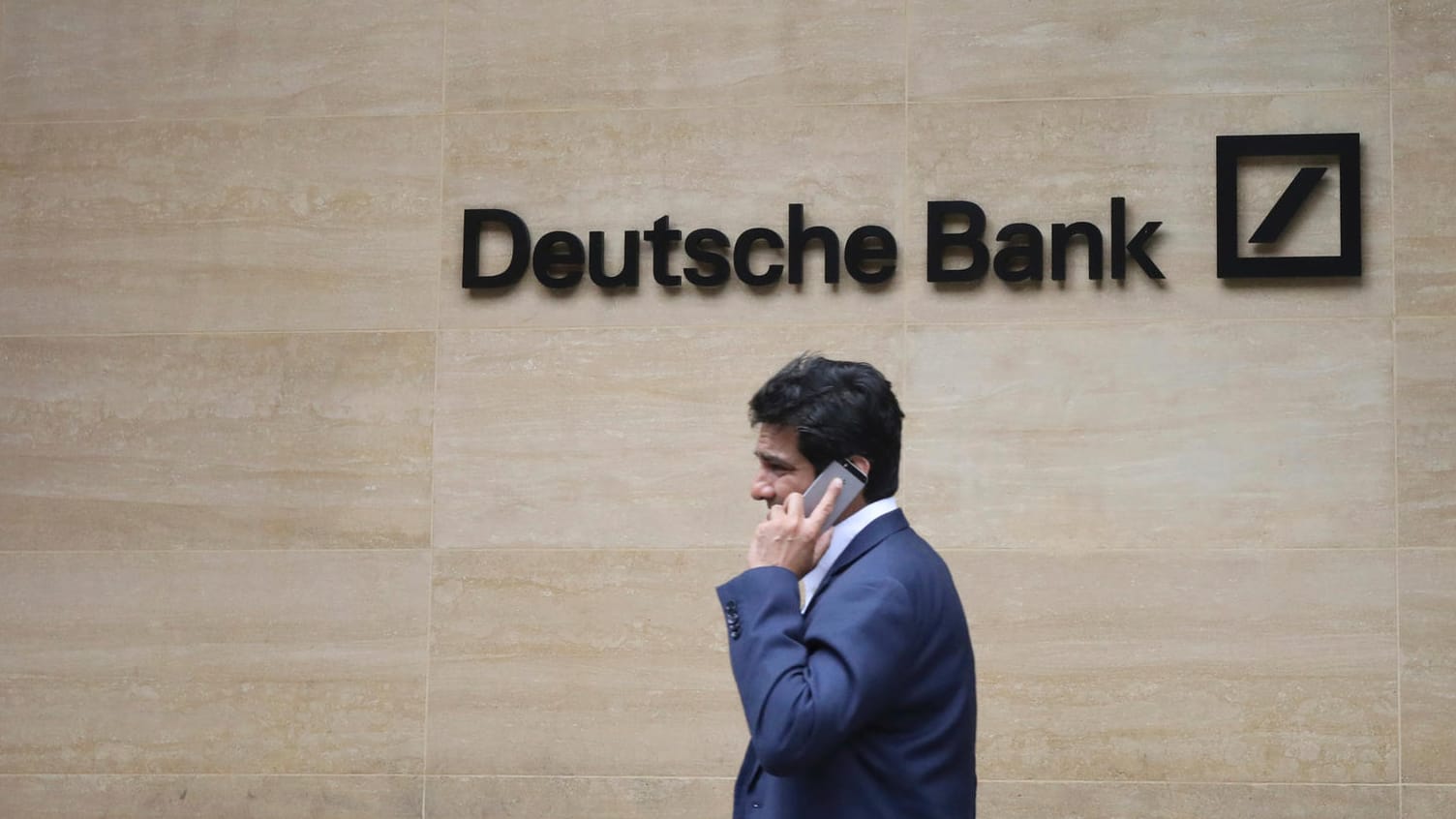 Deutsche Bank: Weltweit werden viele Stellen bei der Deutschen Bank gestrichen.