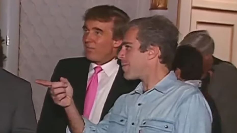 Donald Trump und Jeffrey Epstein 1992 auf einer Party im Golfklub Mar-a-Lago: Der Investmentbanker Epstein soll jahrelang minderjähriger Mädchen missbraucht haben.