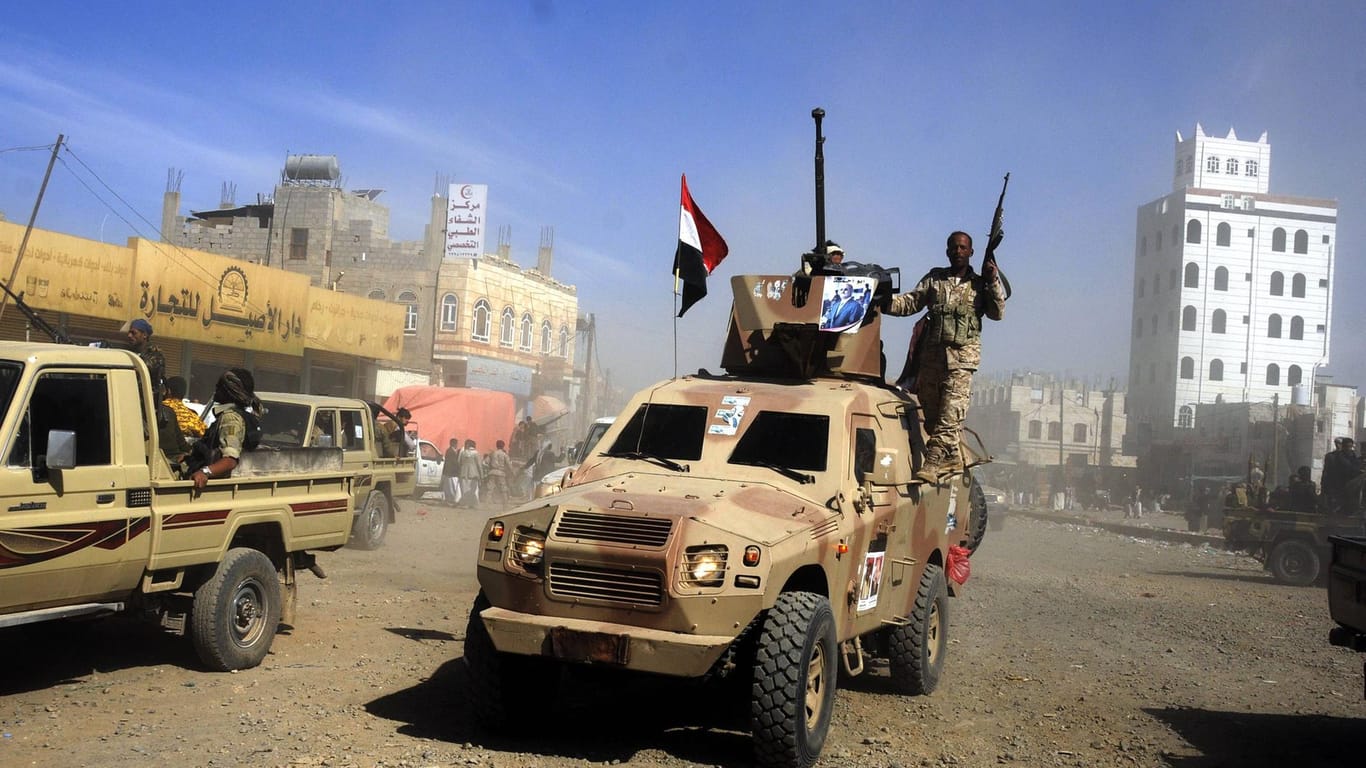 Huthi-Kämpfer im Jemen: Der Jemen-Krieg hat seit 2015 Zehntausende zivile Todesopfer gefordert.