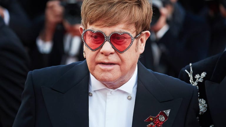 Sir Elton John: Er musste Konzerte absagen.