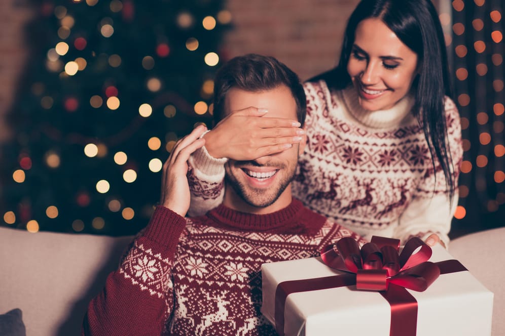 Geschenke für Männer: Überraschen Sie Ihren Liebsten an Weihnachten.