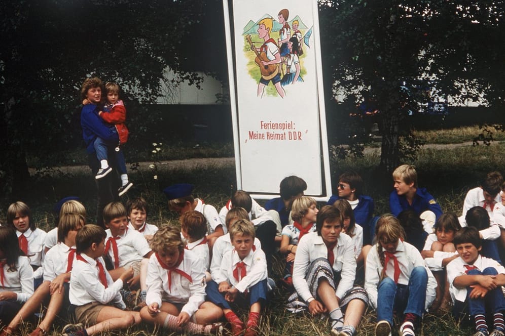 Jugend DDR - Ferienlager der Jungen Pioniere