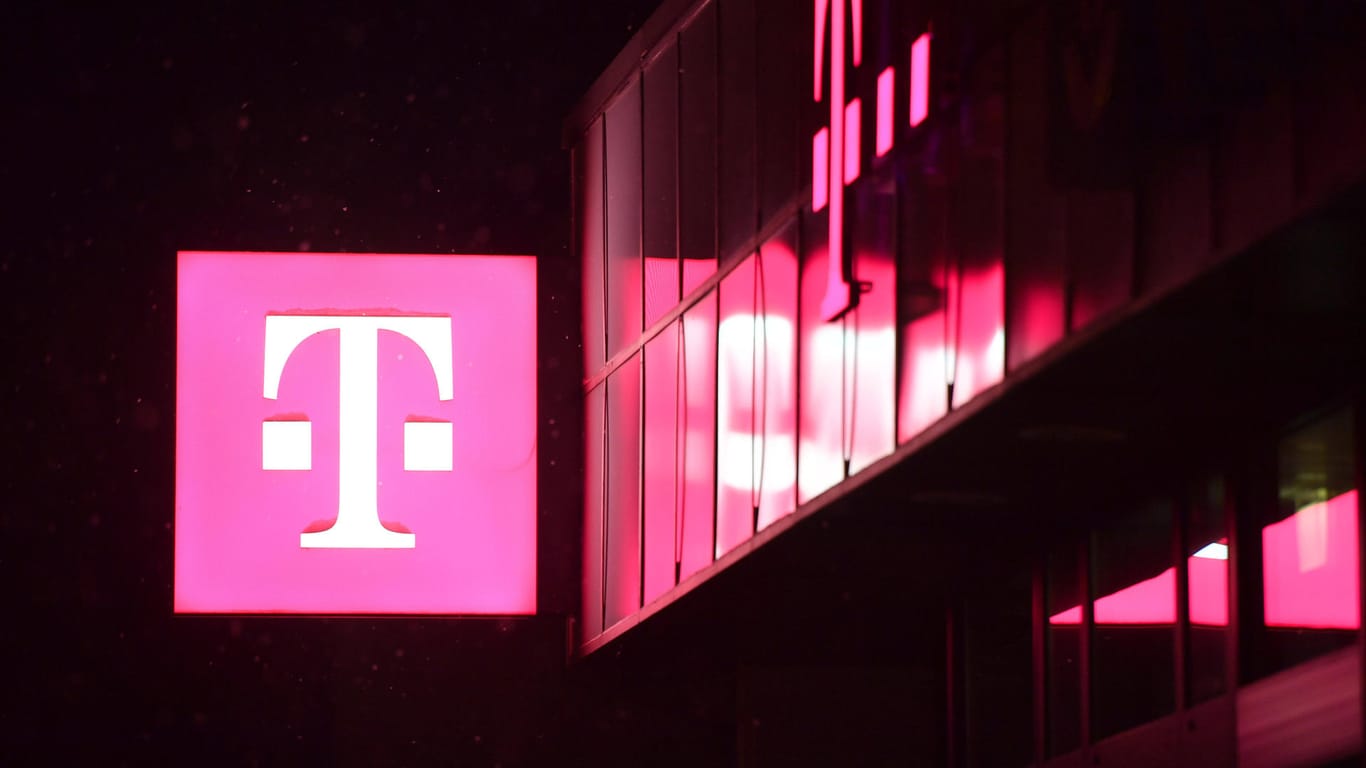 Logo der Telekom: Bei Telekom, Vodafone und 1&1 gibt es derzeit bundesweit Störungen