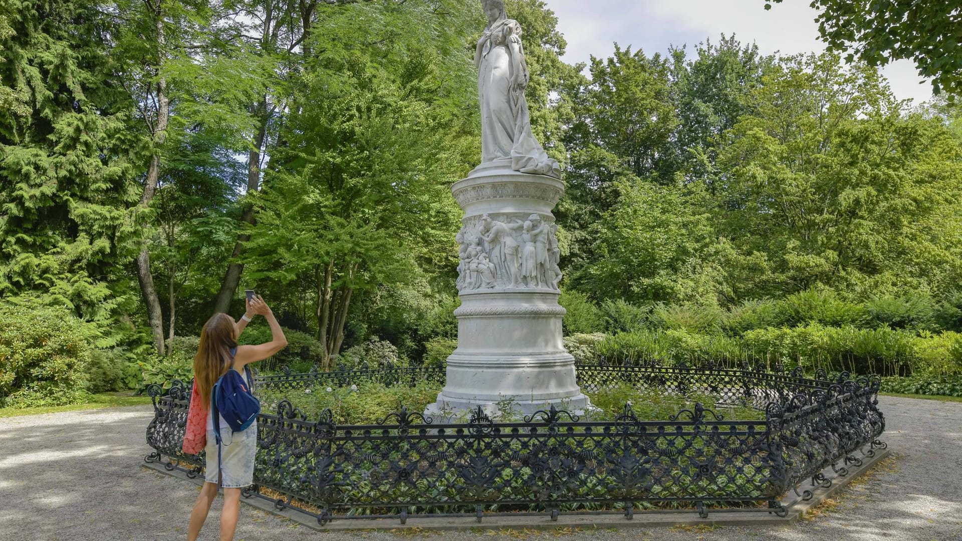 Denkmal Königin Luise von Preußen im Großen Tiergarten: Der Tiergarten ist der zweitgrößte Park der Hauptstadt.