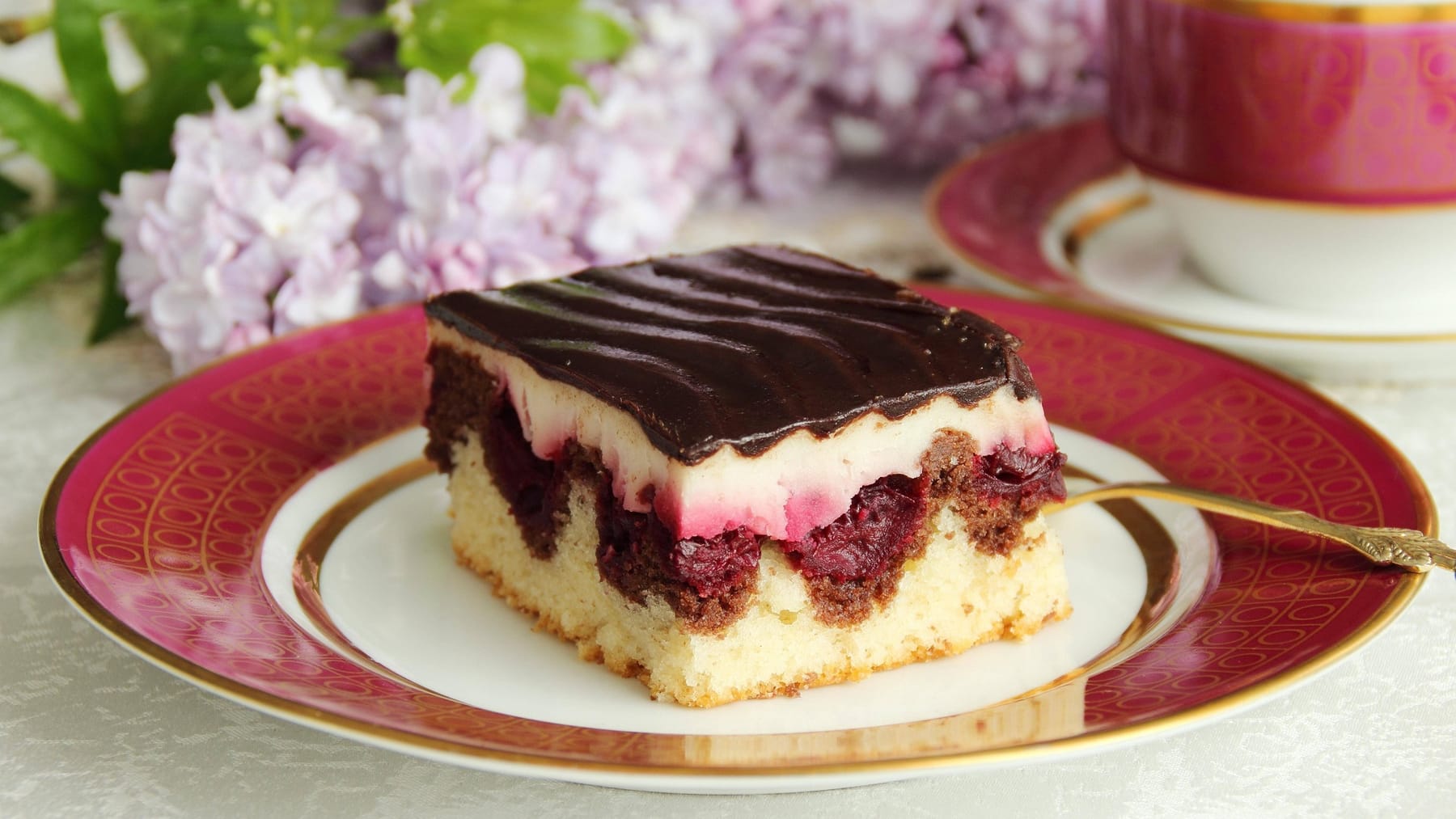Donauwelle: Einfaches Rezept mit Pudding – So wird der Kuchen perfekt