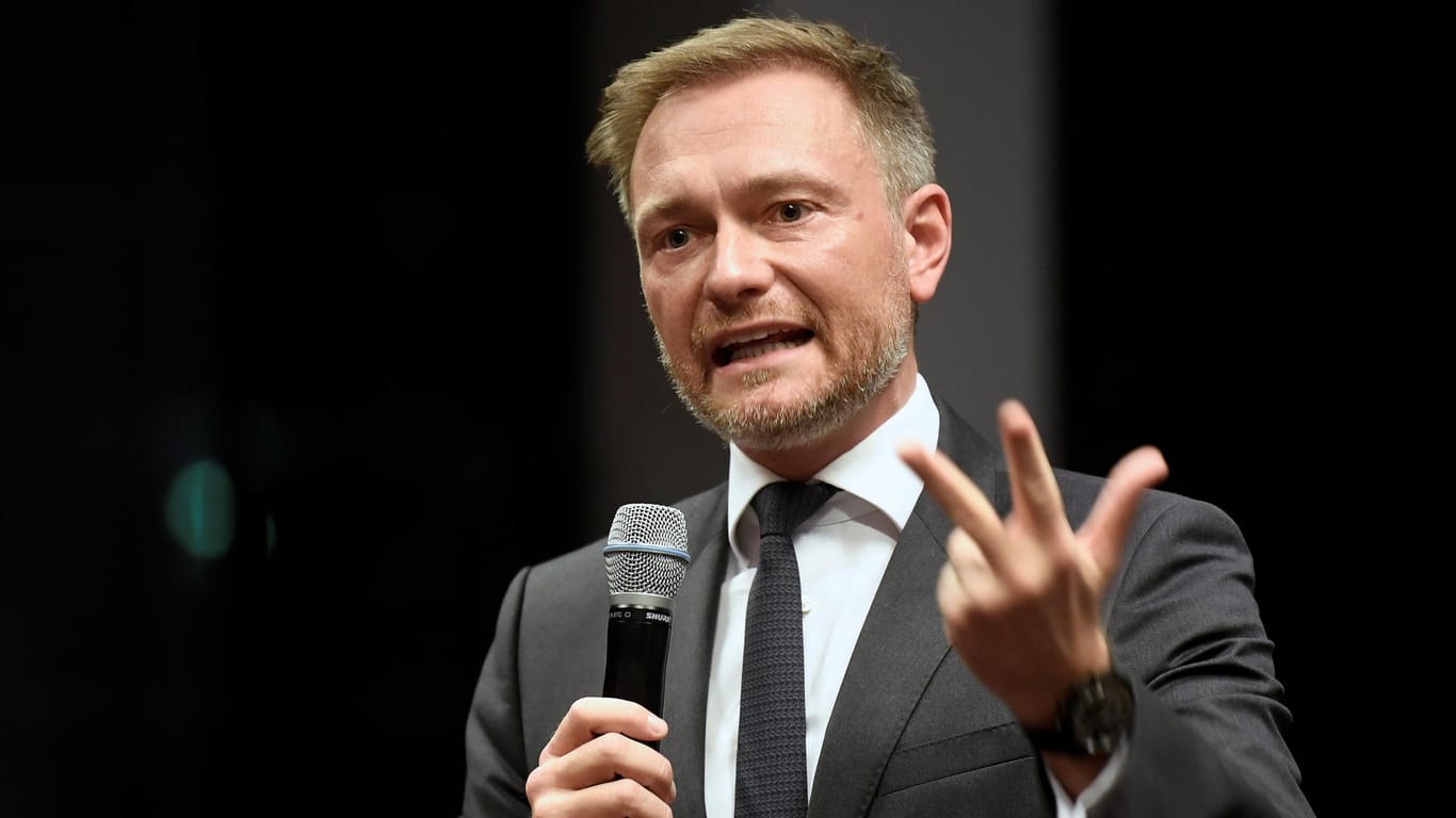 Christian Lindner, Bundesvorsitzender der FDP, spricht auf einer Wahlkampfveranstaltung in Hamburg.