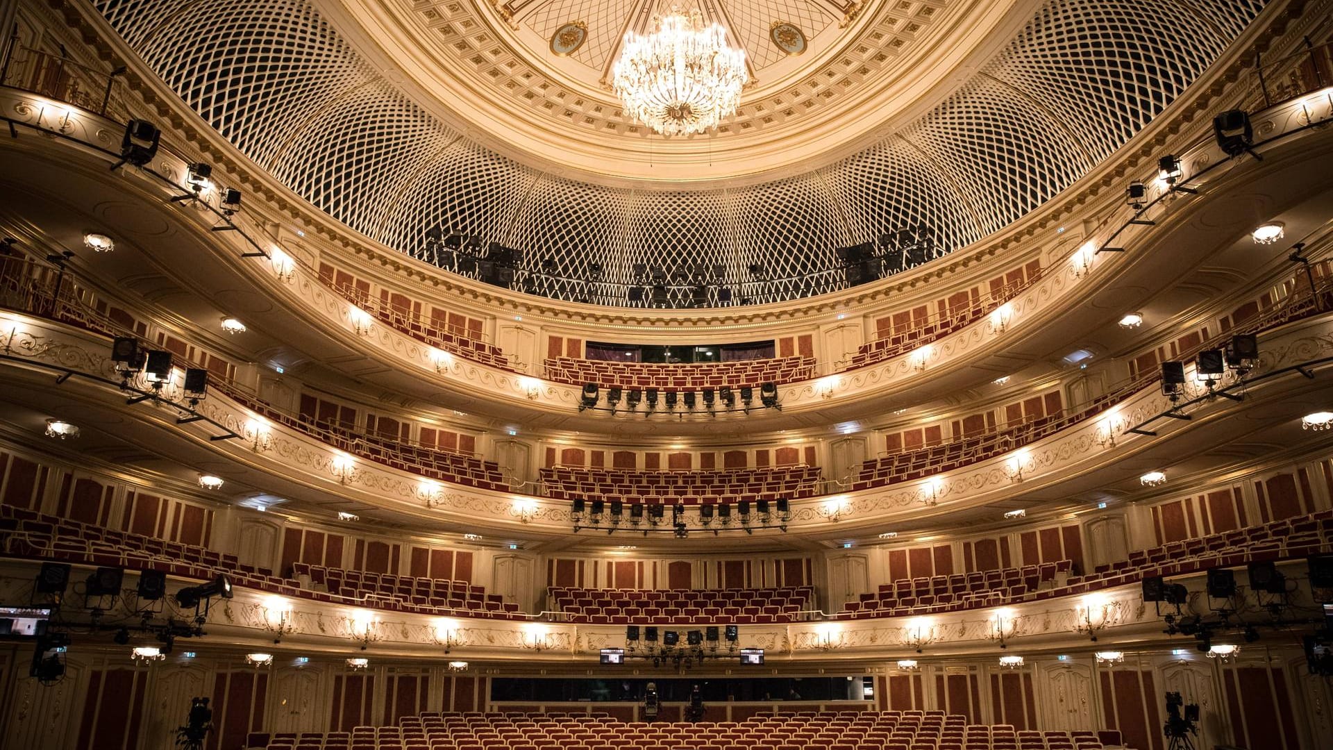 Blick in den Großen Saal der Staatsoper in Berlin: Die Grünen wollen Veranstaltungen ab 500 Teilnehmern in geschlossenen Räumen verbieten lassen.