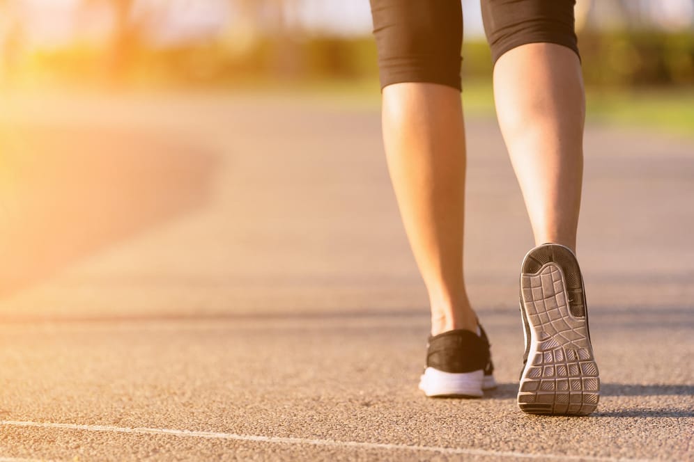 Spaziergang: Durch Bewegung können Sie vielen chronischen Erkrankungen vorbeugen.