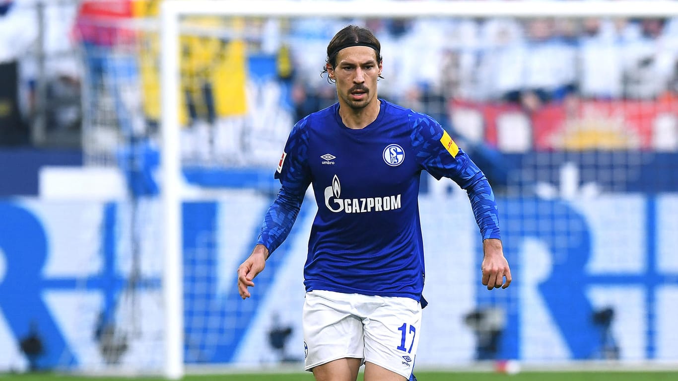 Benjamin Stambouli: Schalke könnte seinen (aktuell verletzten) etatmäßigen Kapitän verlieren.