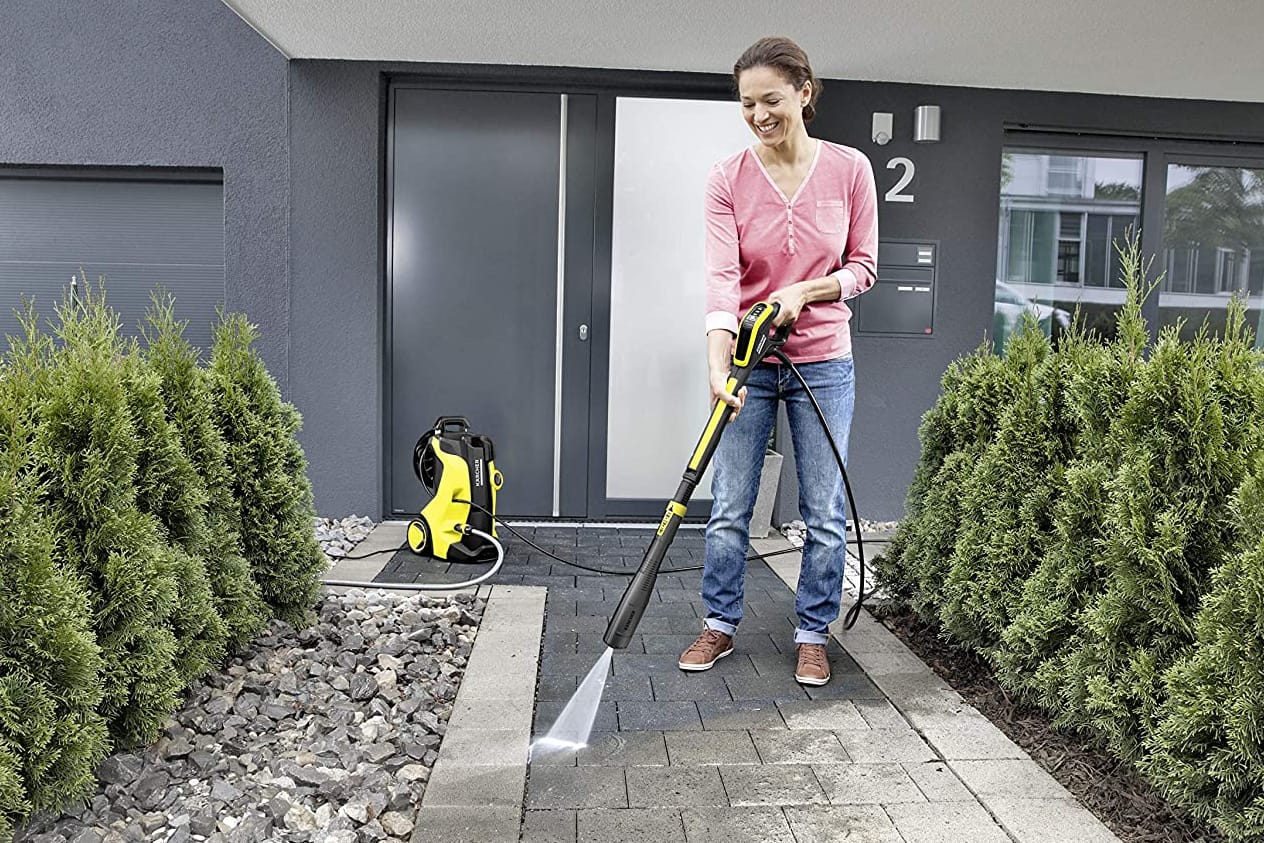 Hochdruckreiniger im Test: Mit einem Hochdruckreiniger lassen sich Terrassen, Gartenwege, Fahrräder und vieles mehr effektiv reinigen.