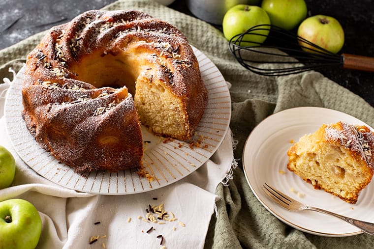 Apfelkuchen: Zwei Zutaten sorgen für die leckere Konsistenz.