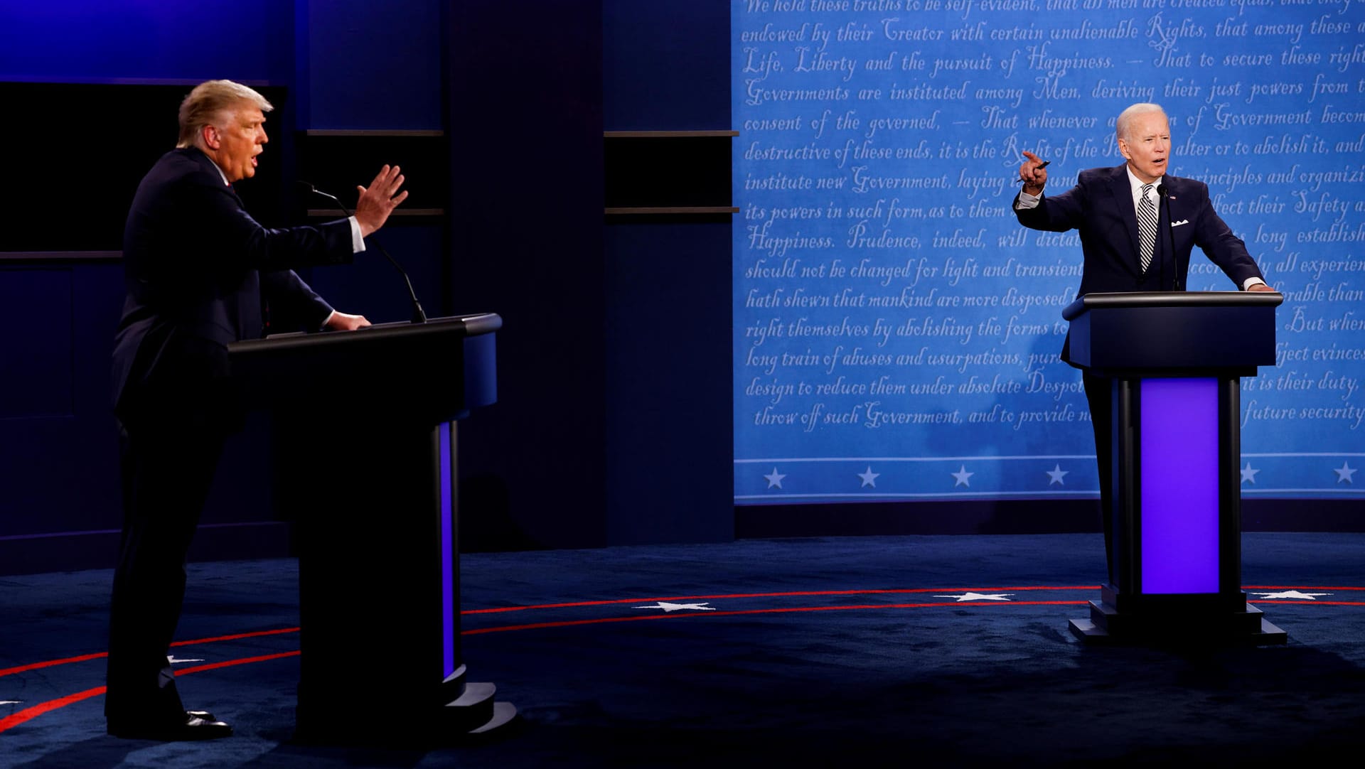 Donald Trump und der demokratische Gegenkandidat Joe Biden bei dem vergangenen TV-Duell: Zwei Tage später wurde die Coronavirus-Infektion des US-Präsidenten bekannt. (Archivbild)