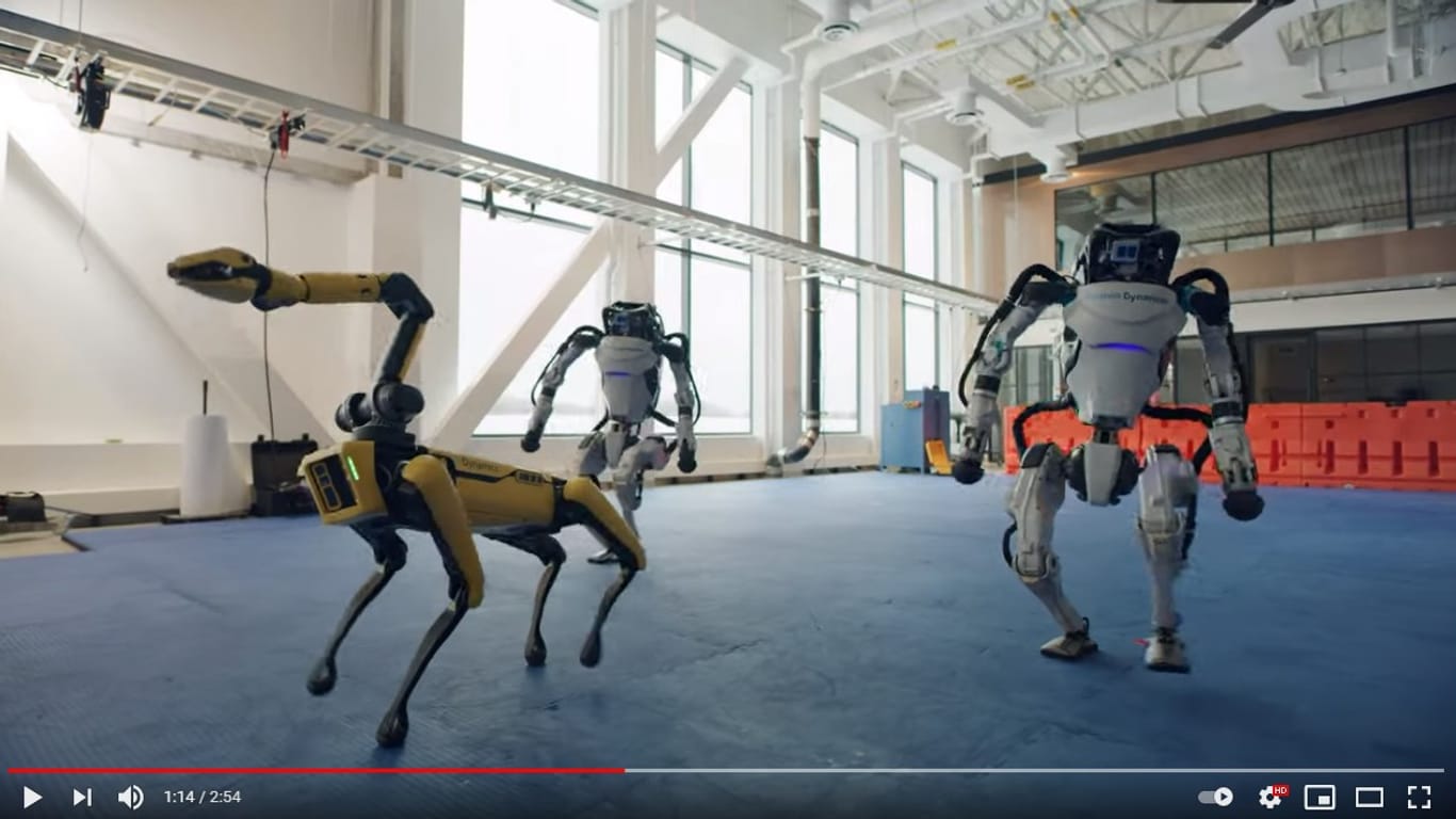 Ausschnitt aus dem Tanz-Video von Boston Dynamics: Zum Jahresende fährt die Roboterschmiede alles auf.