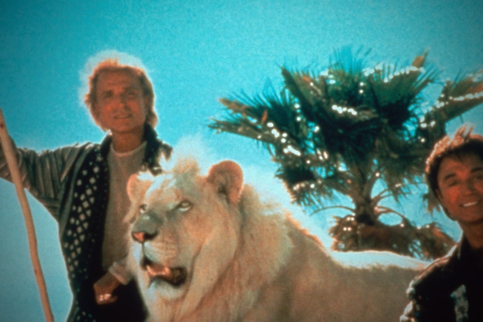 Siegfried Fischbacher, der weltbekannte Magier aus dem Duo "Siegfried und Roy", ist tot. Er wurde 81 Jahre alt und erlag er seinem Krebsleiden.
