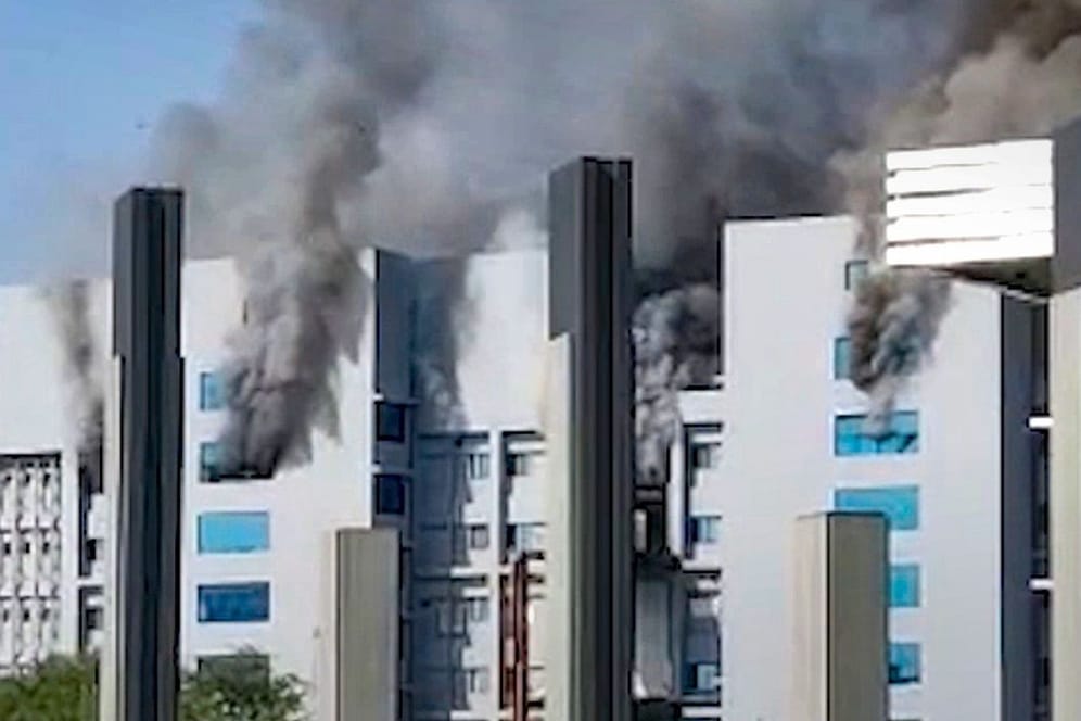 Großbrand in Indien: In der Stadt Pune ist ein Feuer im Werk des weltgrößten Impfstoffproduzenten ausgebrochen.