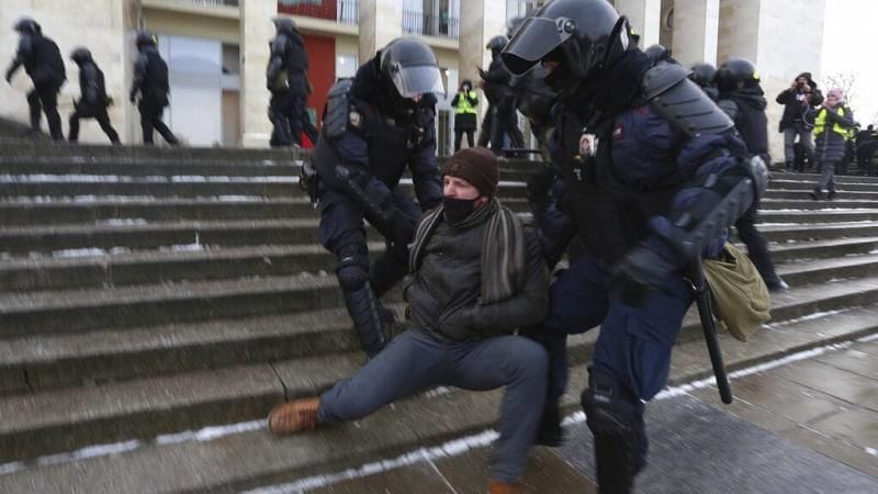 Nawalny-Proteste: Mehr als 1.000 Festnahmen in Russland.