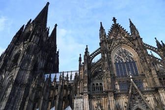 Kölner Dom (Archivbild): Das Bistum steckt in einer Vertrauenskrise.