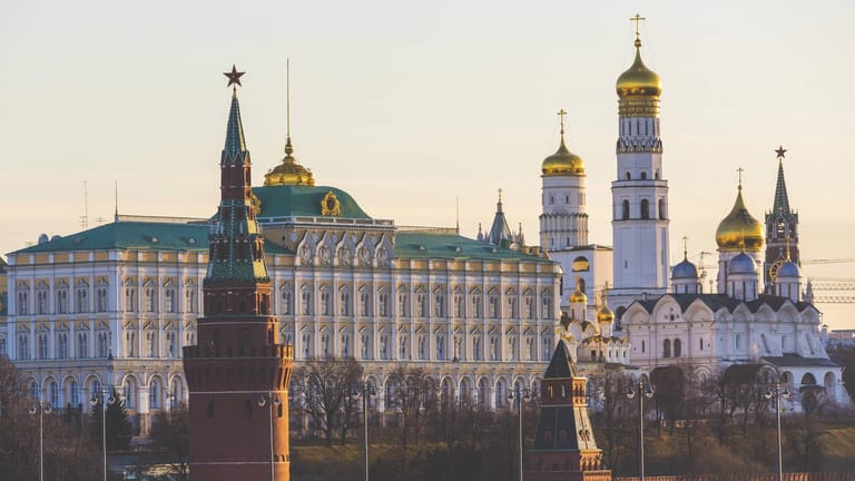 Der Kreml in Moskau: Die Spannungen zwischen der EU und Russland halten weiter an.