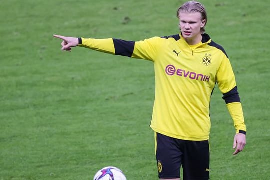 Topstürmer Erling Haaland spielt laut Sportdirektor Zorc auch in der nächsten Saison beim BVB.