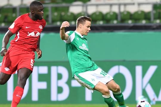 Niklas Moisander (r) wird Werder verlassen.