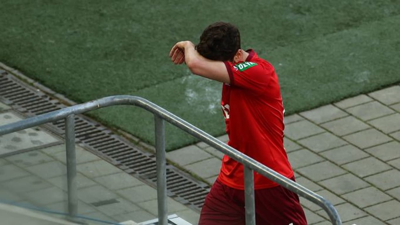 War nach der Kölner Heimpleite gegen Kiel sichtlich angefressen: FC-Kapitän Jonas Hector.