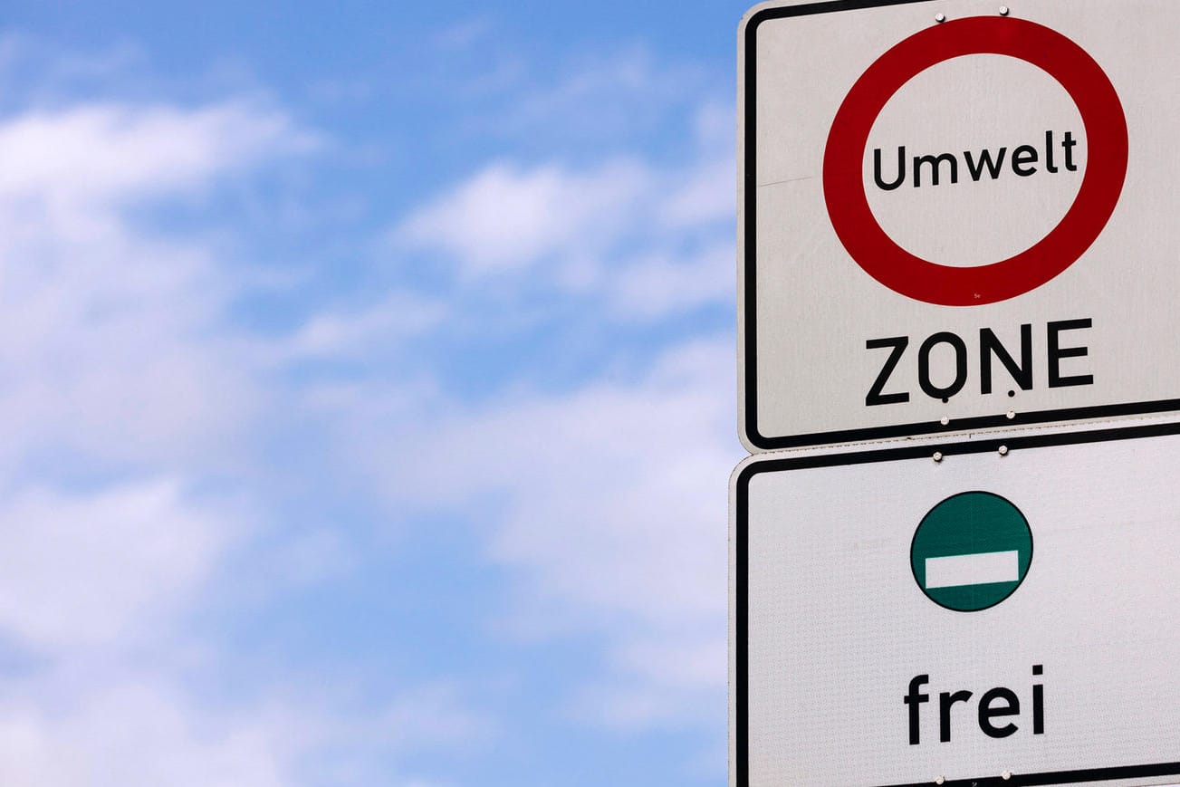 Umweltzone: Umweltschützer hatten auf eine Änderung der Luftreinhaltepläne in Hamburg, Kiel und Ludwigsburg geklagt.