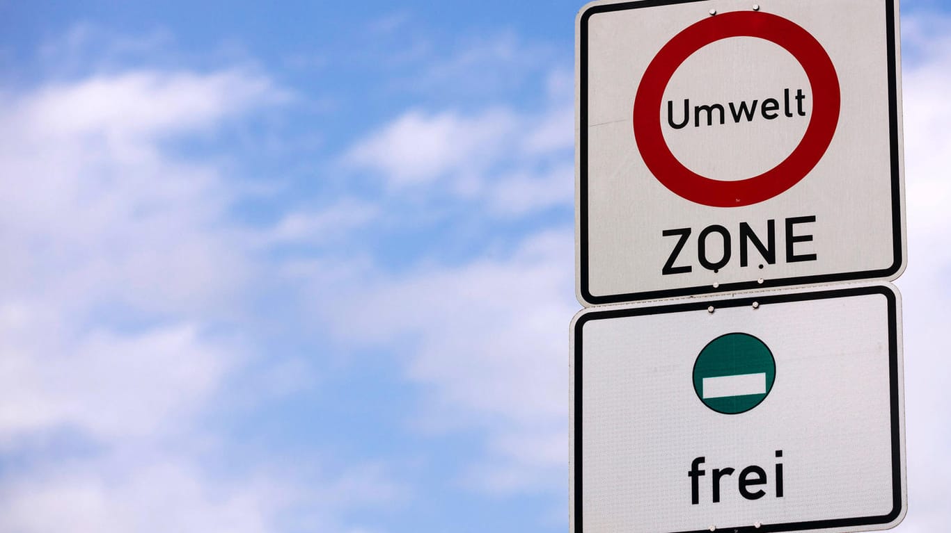 Umweltzone: Umweltschützer hatten auf eine Änderung der Luftreinhaltepläne in Hamburg, Kiel und Ludwigsburg geklagt.