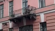 Paar streitet auf Balkon – dann passiert das Unglück