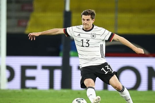 Der deutsche Nationalspieler Jonas Hofmann hat noch zwei Jahre Vertrag bei Borussia Mönchengladbach.