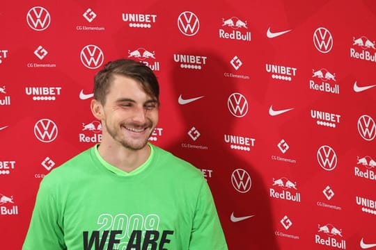 Wird offenbar weiter für den VfL Wolfsburg spielen: Maximilian Philipp.