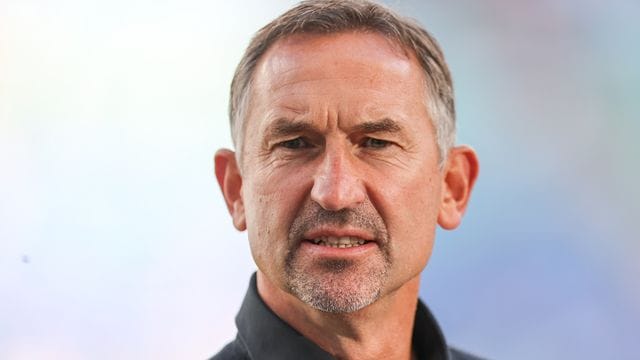 Beierlorzer ist künftig im Leipziger Trainerteam unter Cheftrainer Jesse Marsch als Co-Trainer tätig. Beierlorzer ist künftig im Leipziger Trainerteam unter Cheftrainer Jesse Marsch als Co-Trainer tätig.