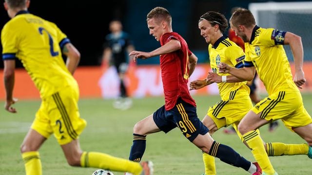 Leipzigs Dani Olmo (M. Leipzigs Dani Olmo (M.
