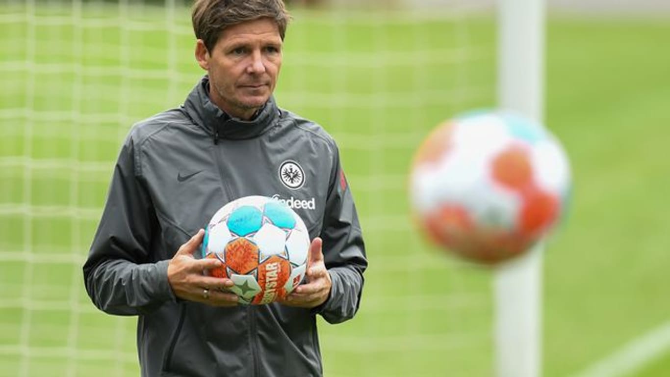 Kann sich auf ein weiteres Talent in seinen Reihen freuen: Eintracht-Coach Oliver Glasner.