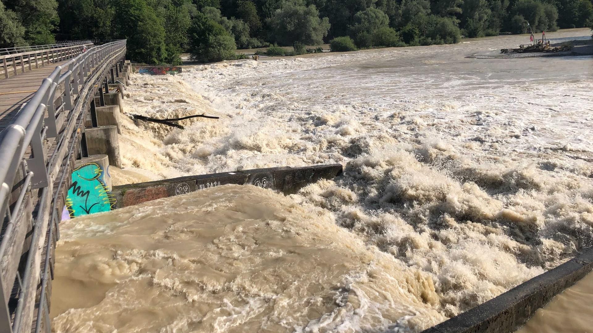 Stadt München verbietet Baden in der Isar Stadt München verbietet Baden in der Isar