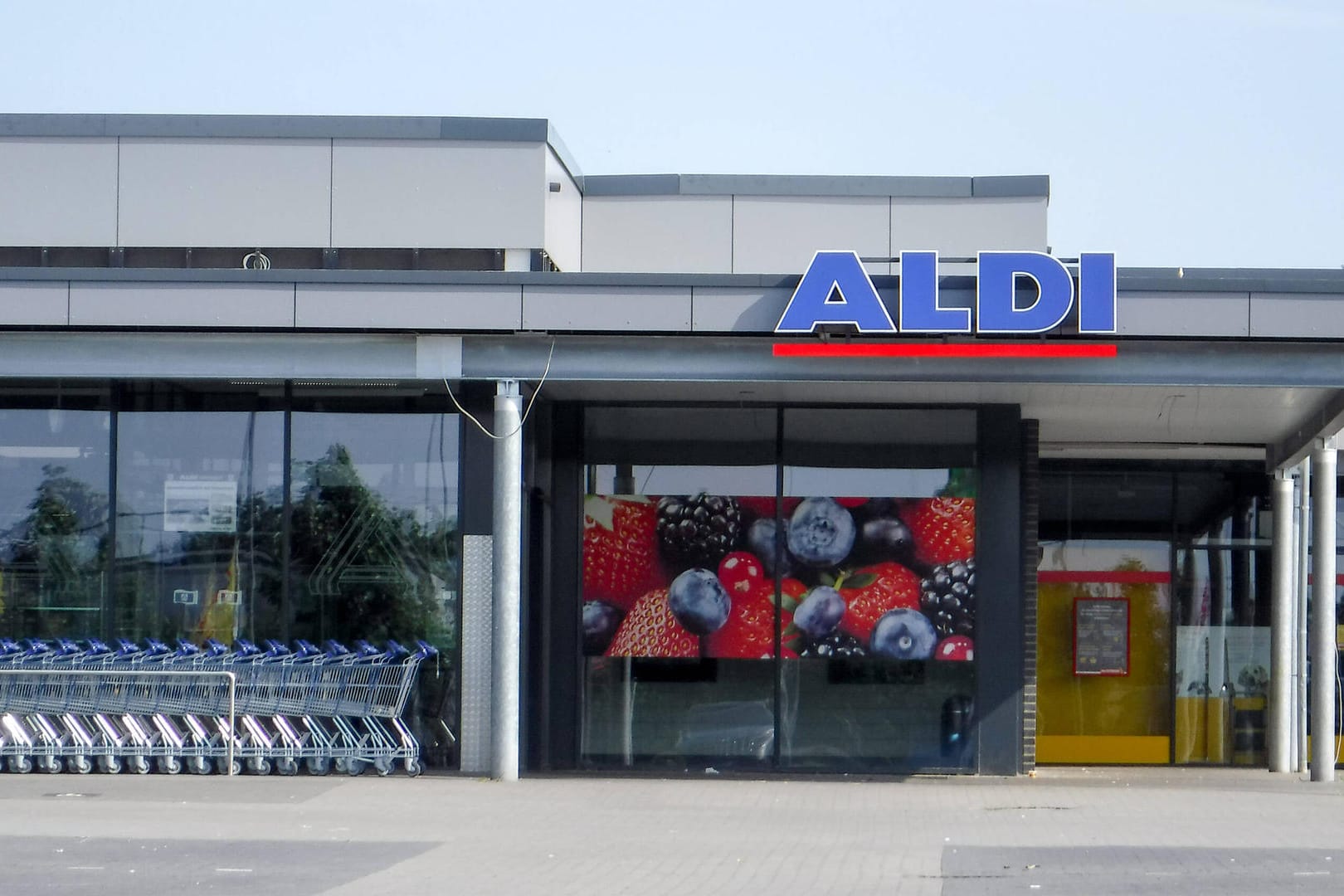Aldi Henstedt-Ulzburg Schleswig-Holstein Deutschland *** Aldi Henstedt Ulzburg Schleswig Holstein Germany Copyright: xL