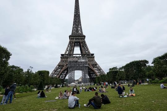 Paris: Die Delta-Variante macht eine deutliche Mehrheit der Fälle in Frankreich aus.