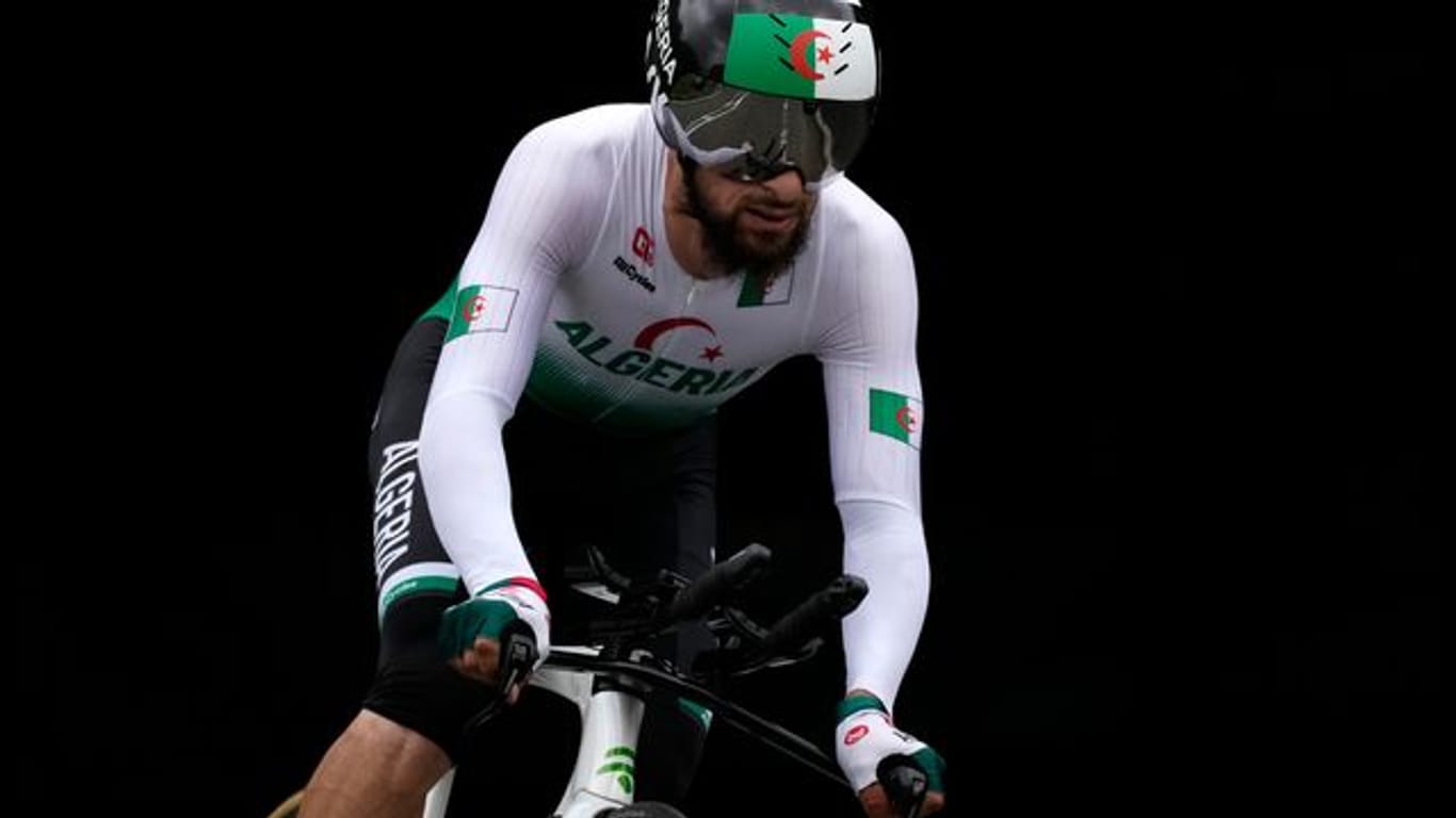 Der Algerier Azzedine Lagab hat auf die rassistische Entgleisung des deutschen Rad-Sportdirektors Patrick Moster reagiert.