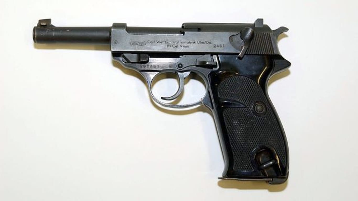 Eine Pistole Walther P1: 10.000 der Waffen lieferte die Bundeswehr an Sicherheitskräfte in Afghanistan. (Archivfoto)
