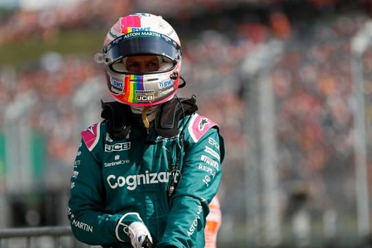 Aston-Martin-Pilot Sebastian Vettel hat nur eine durchwachsene Halbzeit-Bilanz vorzuweisen.