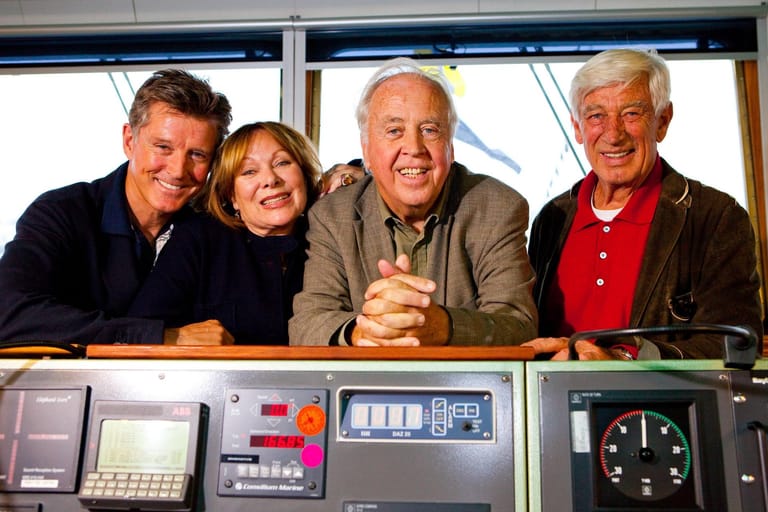 Wolfgang Rademann, hier zwischen Siegfried Rauch und Heide Keller, holte sie damals an Bord des "Traumschiff".