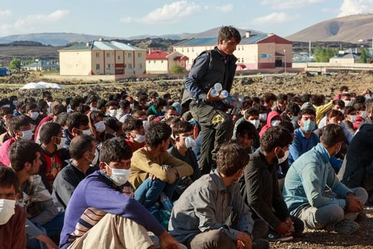 Flüchtlinge aus Afghanistan, Pakistan und dem Iran in der Türkei: Die türkische Regierung fordert eine Erneuerung des EU-Deals.