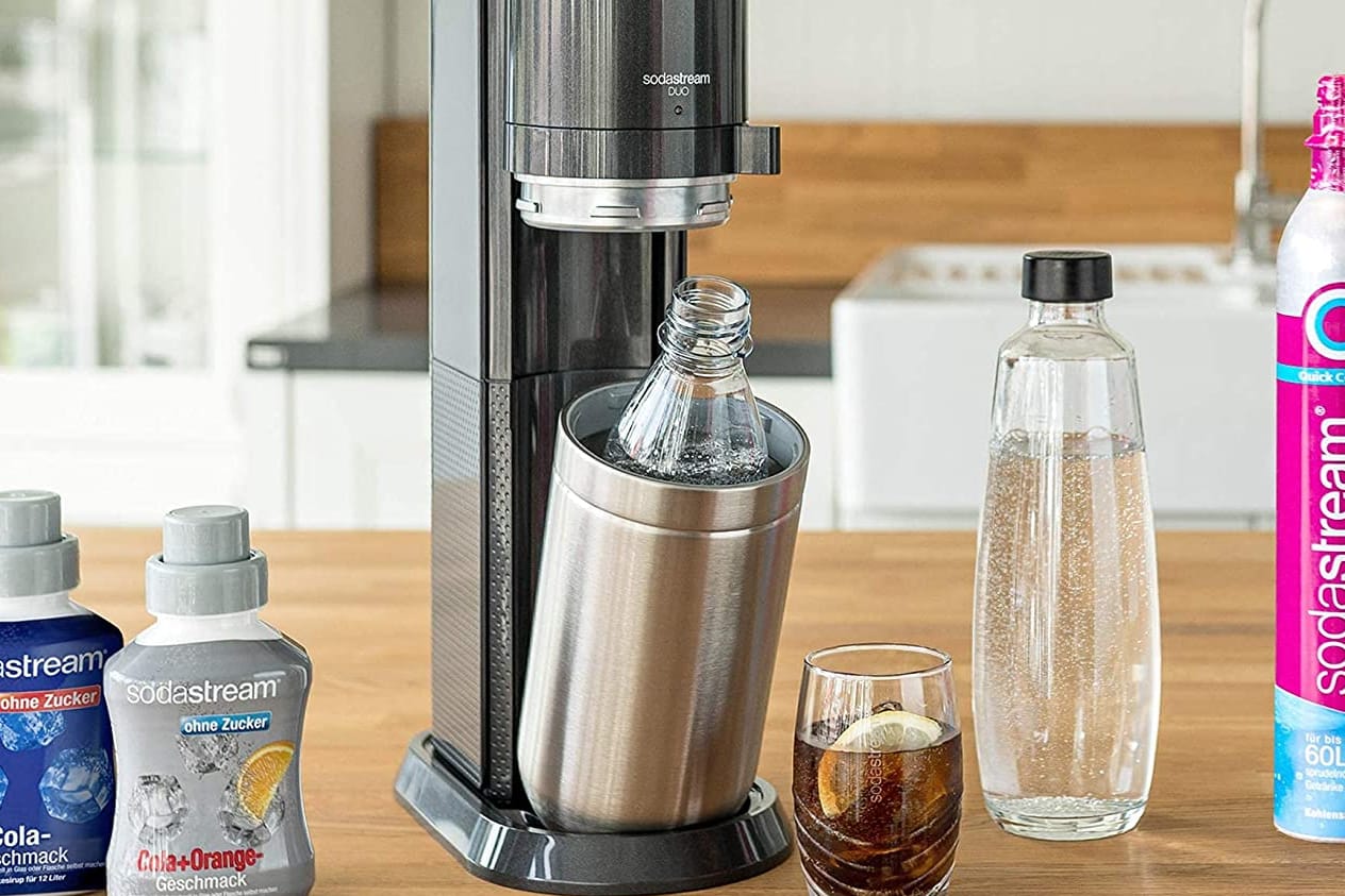 Der SodaStream Wassersprudler Duo ist heute im Set radikal reduziert.