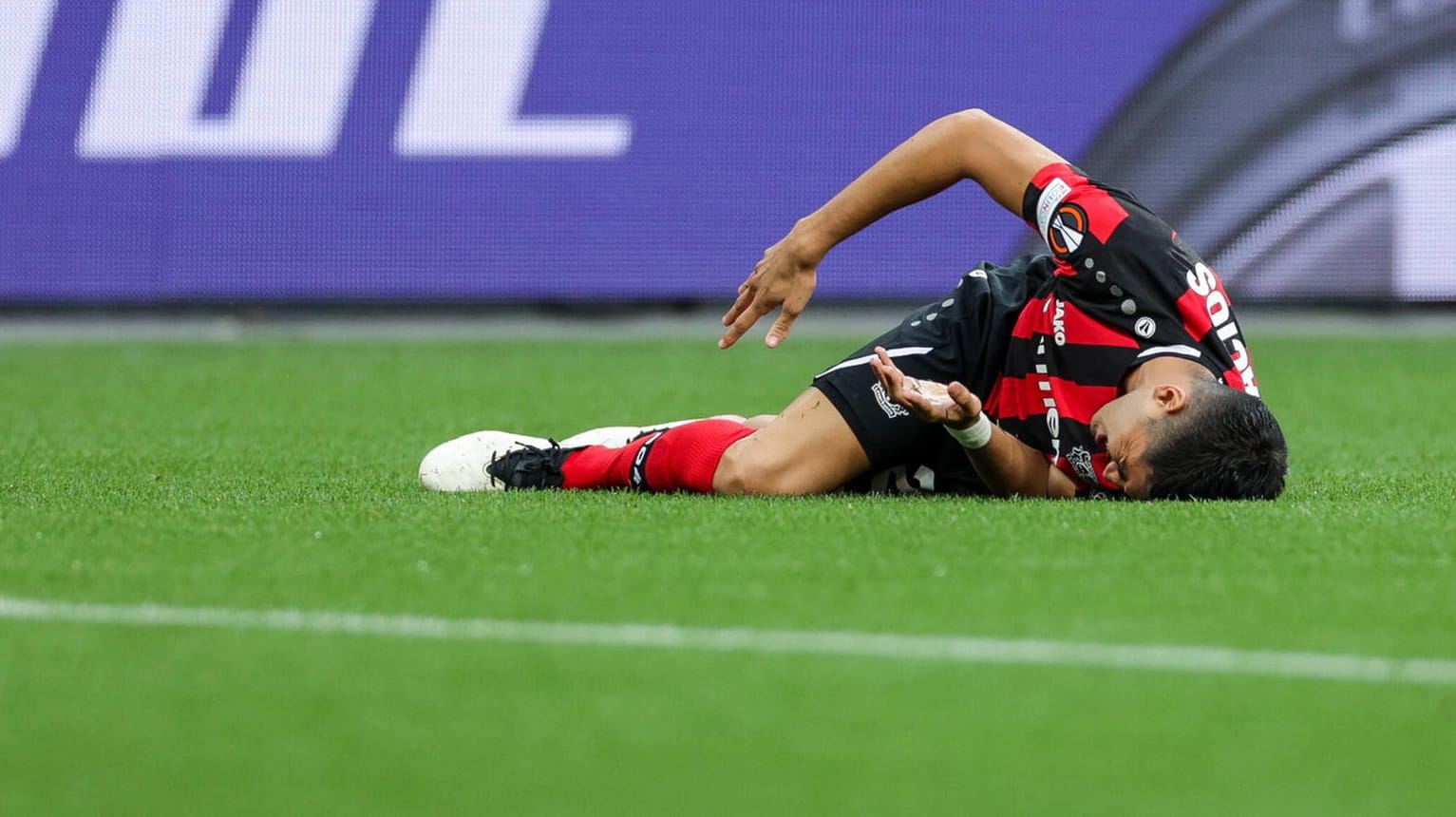 Exequiel Palacios: Der Bayer-Spieler droht auszufallen.