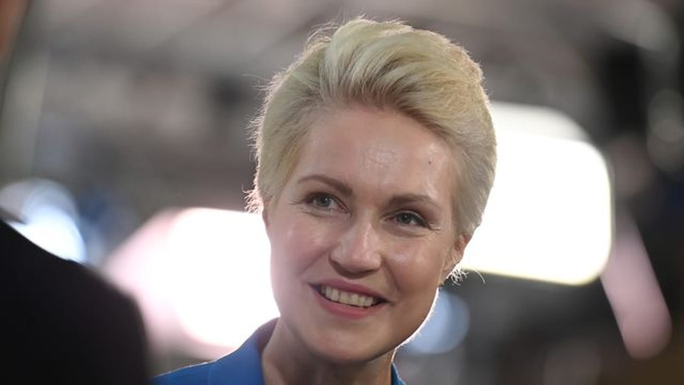 SPD-Ministerpräsidentin Manuela Schwesig bleibt in Mecklenburg-Vorpommern im Amt.