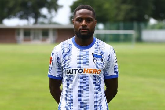 Hertha-Profi Deyovaisio Zeefuik hat Leistenprobleme.